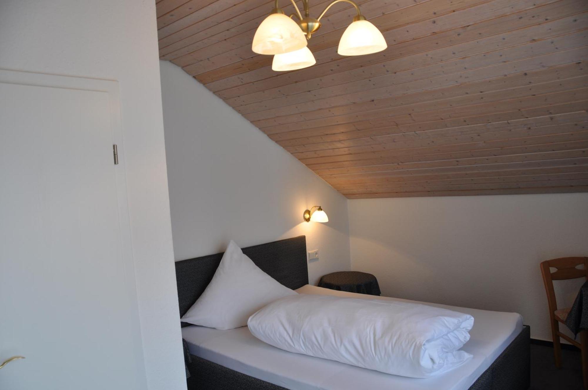 Gaestehaus Ullmannshof Kirchheim am Neckar Habitación foto